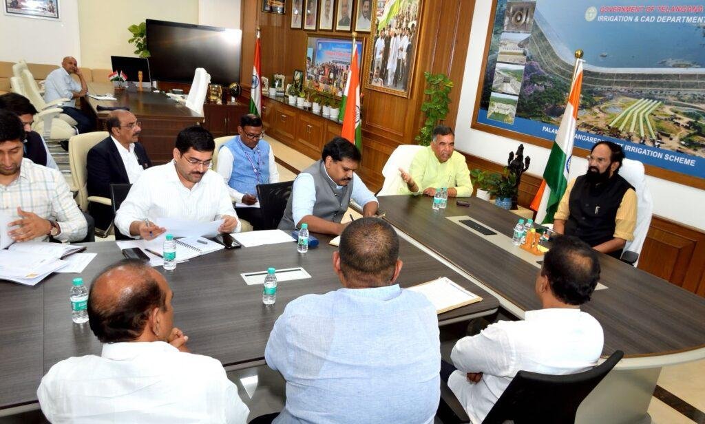 ఎల్‌పీజీ సరఫరా పరిస్థితిపై మంత్రి ఉత్తమ్‌కుమార్‌రెడ్డి సమీక్ష