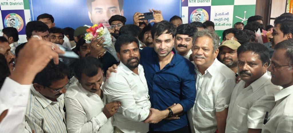 దేవినేని అవినాష్ కు శుభాకాంక్షలు తెలిపిన తిరువూరు వై.సి.పి. నాయకులు.