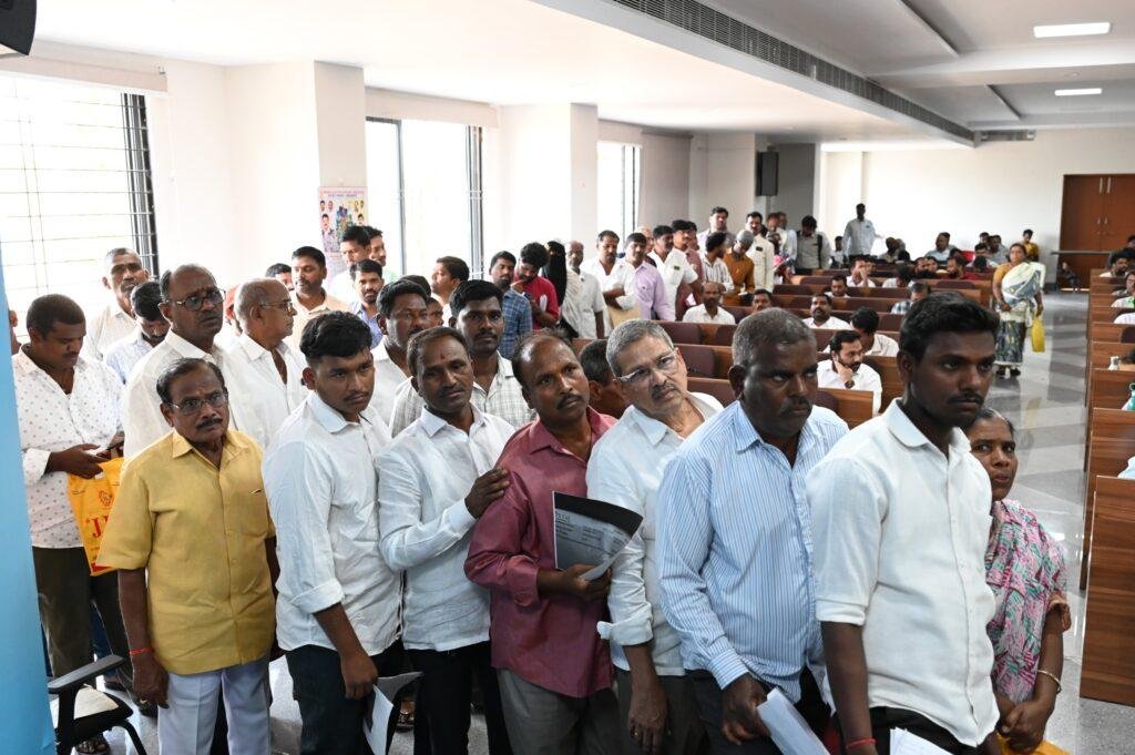 ప్రజావాణికి 52 ఫిర్యాదులు