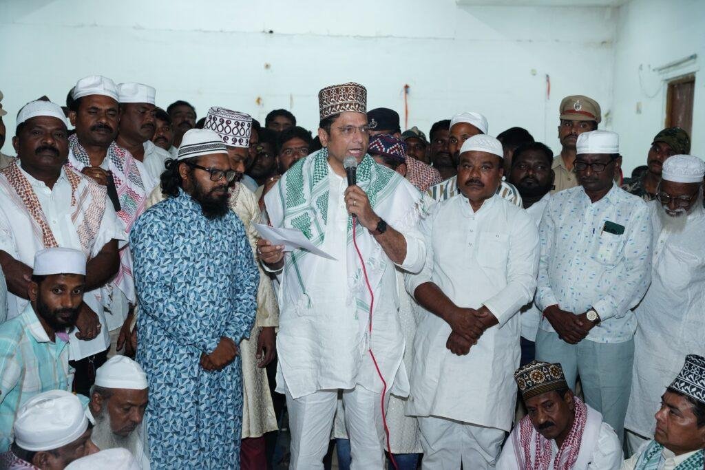 రంజాన్ పవిత్ర మాసం ముస్లింలకు ఆధ్యాత్మిక ప్రాధాన్యత కలిగినది: మంత్రి శ్రీధర్ బాబు