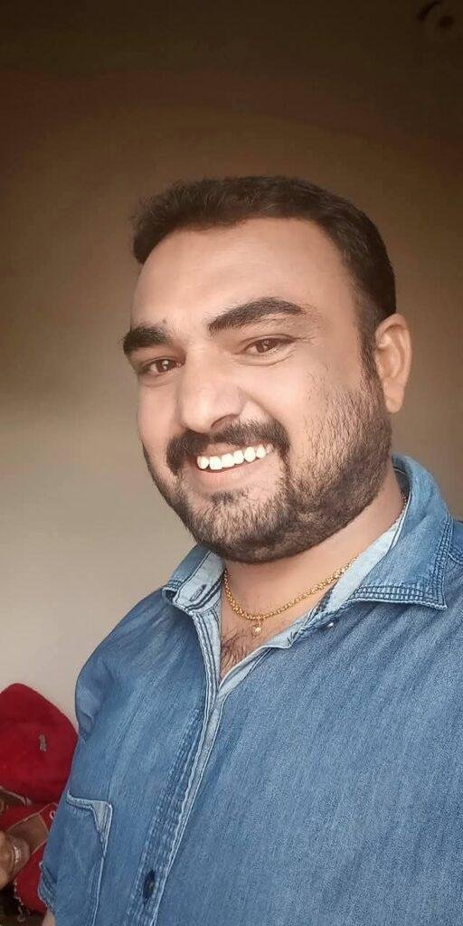 సర్వేయర్ లేక రైతులకు ఇబ్బందులు