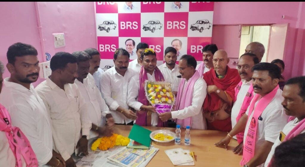 బీఆర్ఎస్ పార్టీ నూతన కార్యాలయం ప్రారంభం