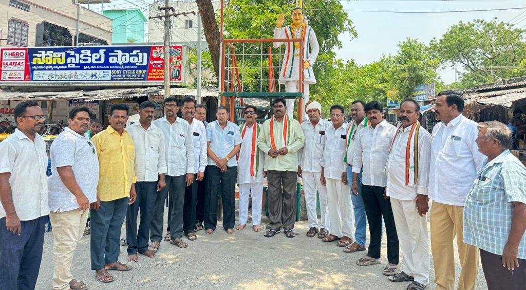 రాజీవ్ గాంధీ సేవలు చిరస్మరణీయం