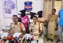మహిళ దృష్టి మళ్లించి రూ.46 వేల చోరీ