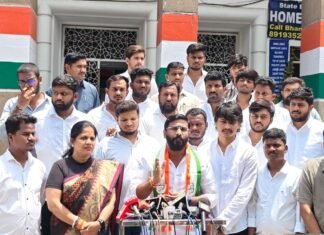 మీనాక్షి నటరాజన్ నామినేషన్ తిరస్కరణ ప్రజాస్వామ్యంపై దాడి: బల్మూర్ వెంకట్