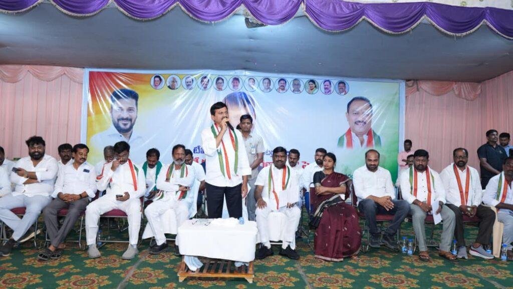 ఓట్ల వేటలో కేంద్రం దొంగదారి.. కాంగ్రెస్ ఓటు బ్యాంకుపై కుట్ర: మంత్రి పొంగులేటి