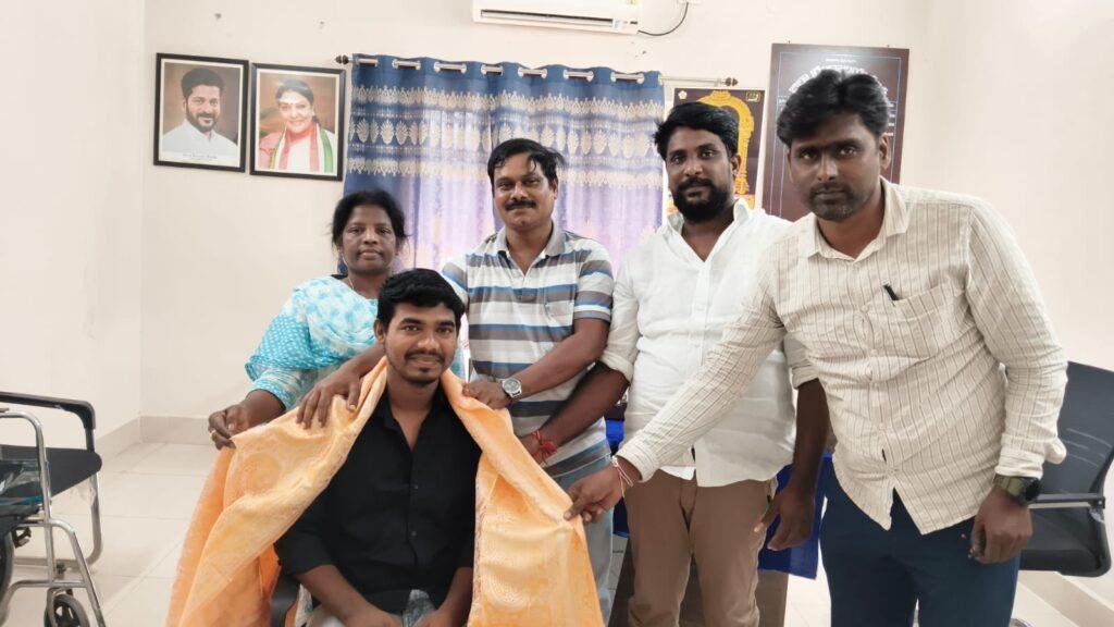 నిరుపేద కుటుంబం నుంచి రైల్వే లోకో పైలట్‌గా ఉద్యోగం