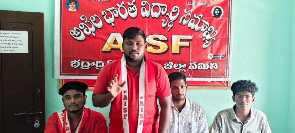 సంక్షేమ హాస్టళ్లను ఉన్నతాధికారులు నిరంతరం పర్యవేక్షించాలి