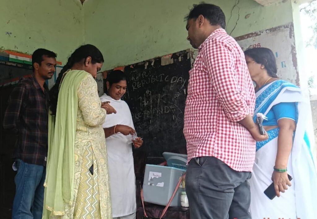 లాల్ తండా గ్రామపంచాయతీలో ఎంపీడీవో ఆకస్మిక తనిఖీ