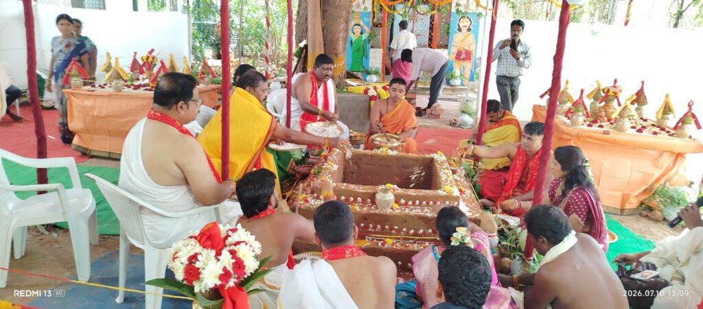 ఎల్‌బీ స్టేడియంలోని కనకదుర్గ ఆలయంలో నూతన మూలవిరాట్ పునఃప్రతిష్ఠా మహోత్సవం ప్రారంభం