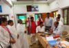 రక్తదాన శిబిరంలో పాల్గొన్న బీజేపీ నేత వడ్డేపల్లి రాజేశ్వరరావు