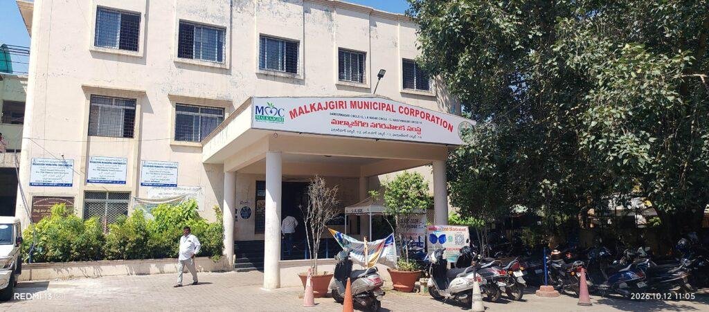 అక్రమ నిర్మాణదారుల పాలిట టీపీఎస్ అర్చన భజన!